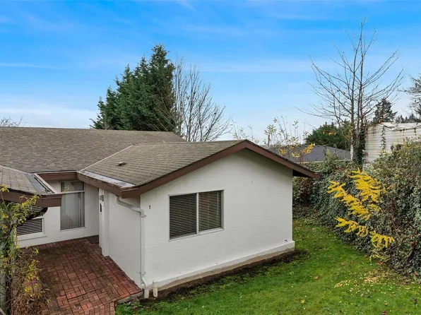 6172 Alington Rd #1, North Cowichan, BC V9L 2E9