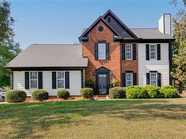 1224 Salem Crossing Rd, Kernersville, NC 27284