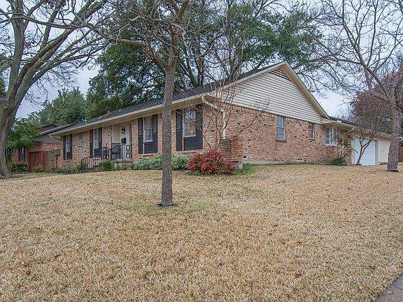 2nd image of 506 Shadywood Ln