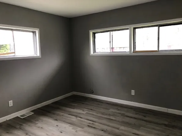 2254 Stephens Ave NW, Warren, OH 44485