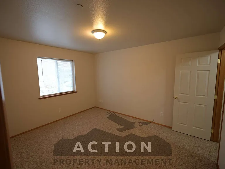 1312 Campbell Ave #4 — Photo 3