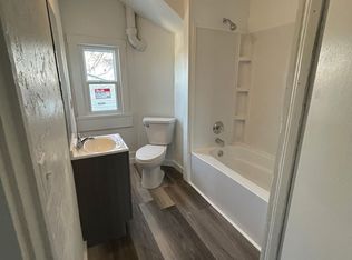 606 W 5th St, Muscatine, IA 52761