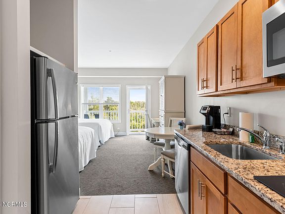 5th image of 704 E Moore Street #122