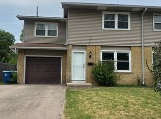 1084 N Highland Ave #A, Aurora, IL 60506