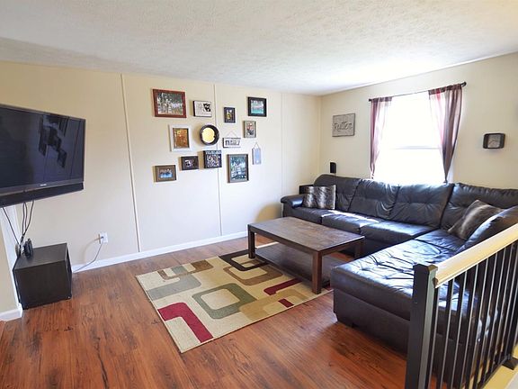 3rd image of 10277 Chippenham Ct
