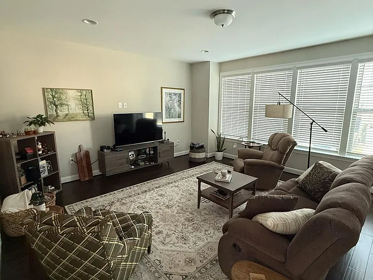 906 Dalton Ridge Pl — Photo 4