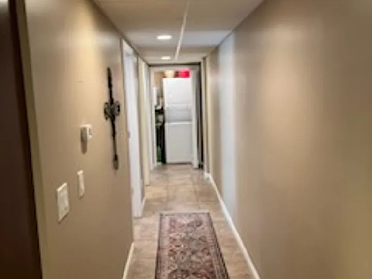 120 W Walnut St — Photo 5