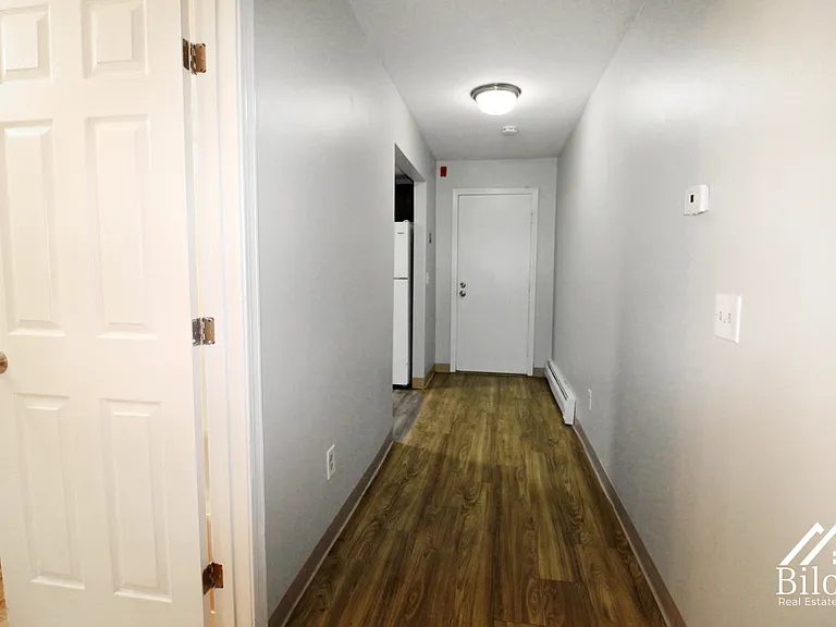 1250 South Broadway — Photo 10