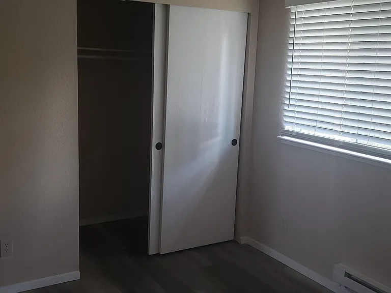 923 E Marine View Dr #A — Photo 5