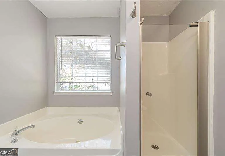 2716 Lake Park Rdg E — Photo 30