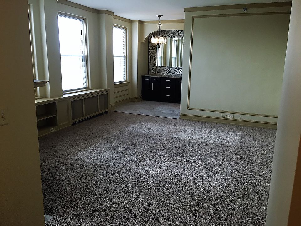 1st image of 142 23rd St APT 911
