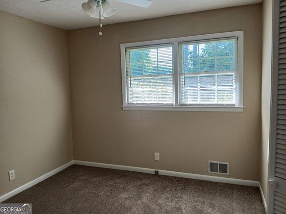 5th image of 8247 Spillers Dr SW