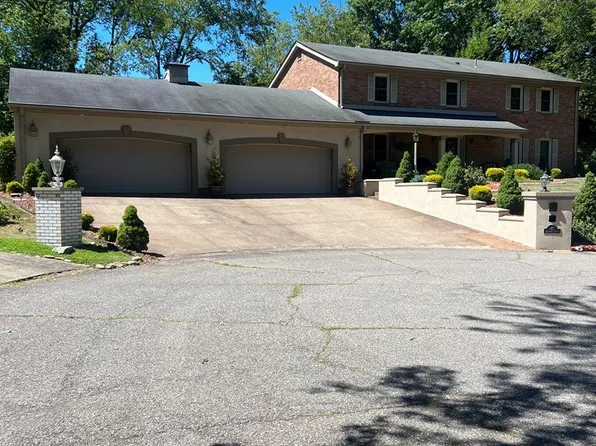 42 Boxwood Circle, Wheeling, WV 26003