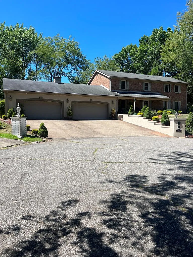 42 Boxwood Circle photo 1