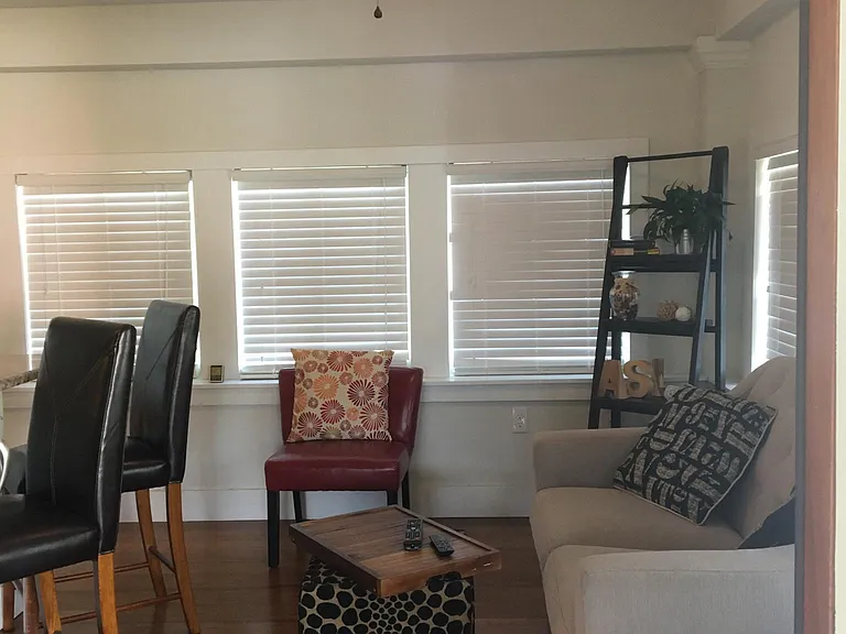 1812 Watrous Ave #B — Photo 3