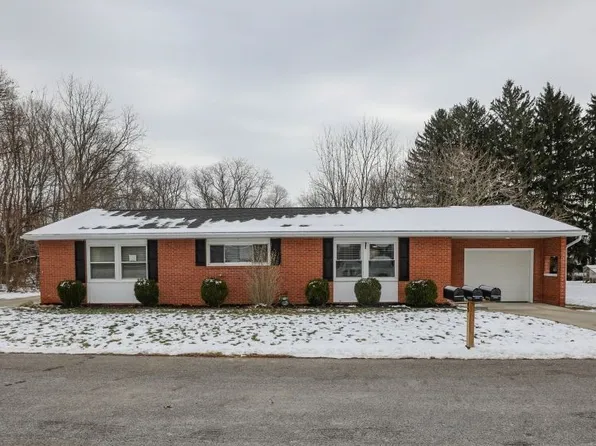 13170 Crestview Cir NW, Crestview Cir Nw, OH 44685