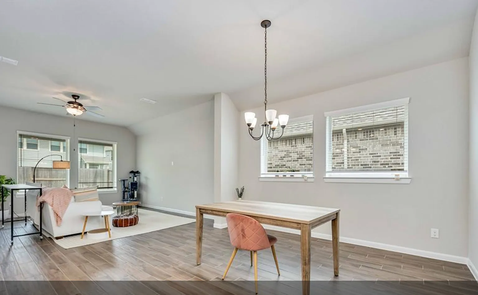 3 bed, 1885 sqft, $2,700 — Photo 2