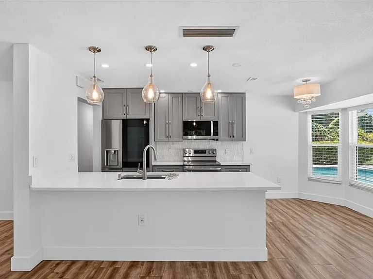 4230 Shady Oaks Ct — Photo 11