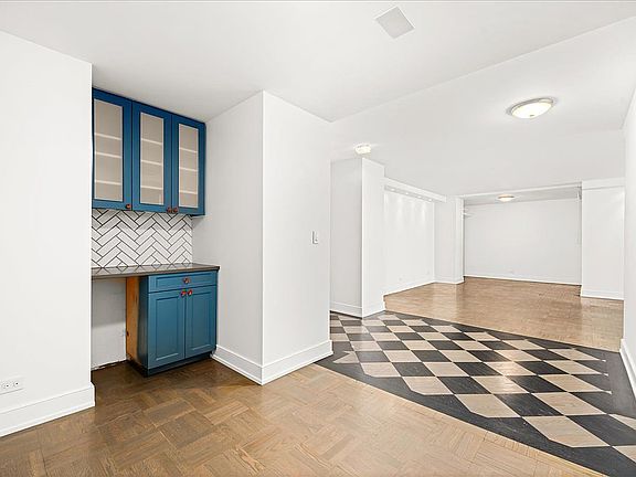 5th image of 70 E 10th St APT 10G