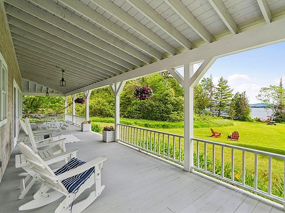 4th image of 824 North Shore Road