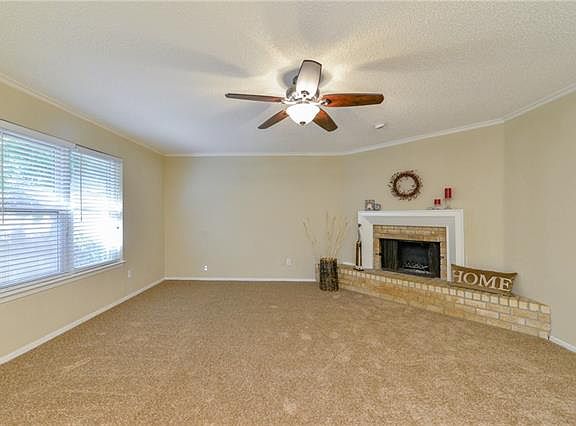 3rd image of 918 Highcrest Dr