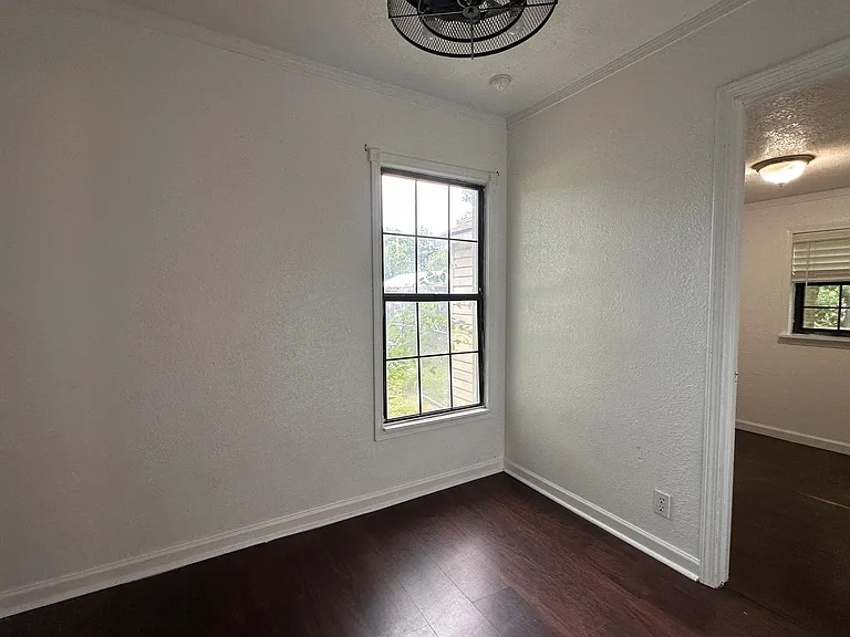 2609 Belmeade St — Photo 10