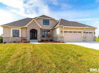 5795 Willmeyer Dr, Bettendorf, IA 52722