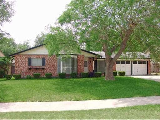 1st image of 1922 OAKSHIRE DR
