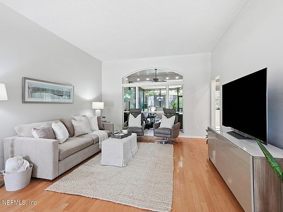4th image of 2720 CANYON FALLS Drive
