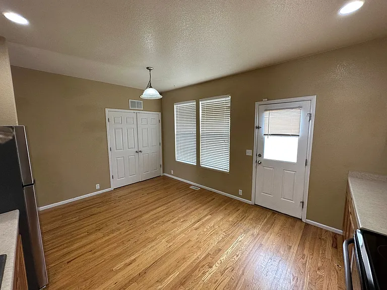2057 Creekridge Point — Photo 4