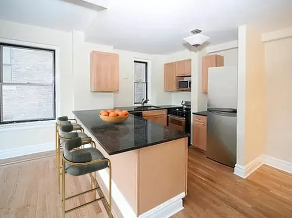 40 West 72nd Street 106 image 2 of 9