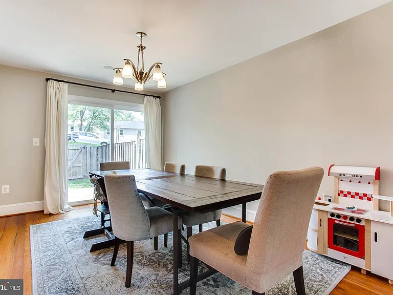 5407 Helm Ct — Photo 8