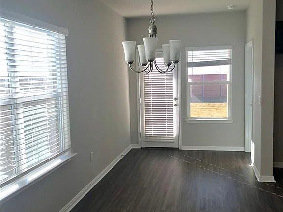 3rd image of 436 Galway Bay Ln