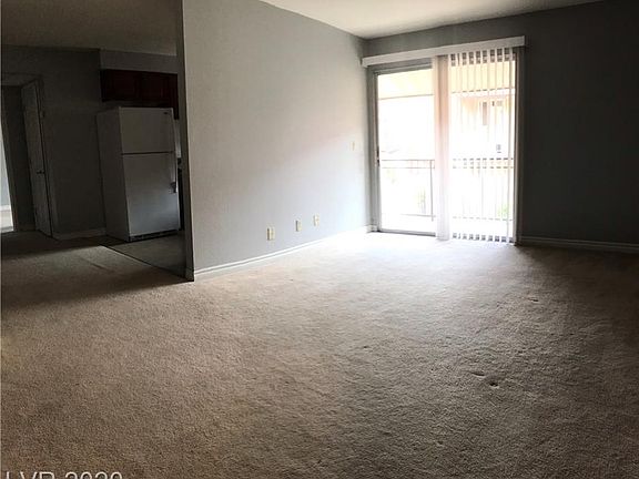 4th image of 4400 Sandy River Dr Unit 8