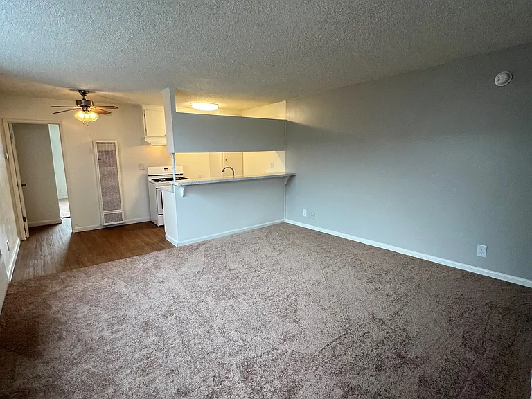 628 Sepulveda Blvd — Photo 8