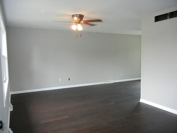 2nd image of 3501 Bloomingdale Ave