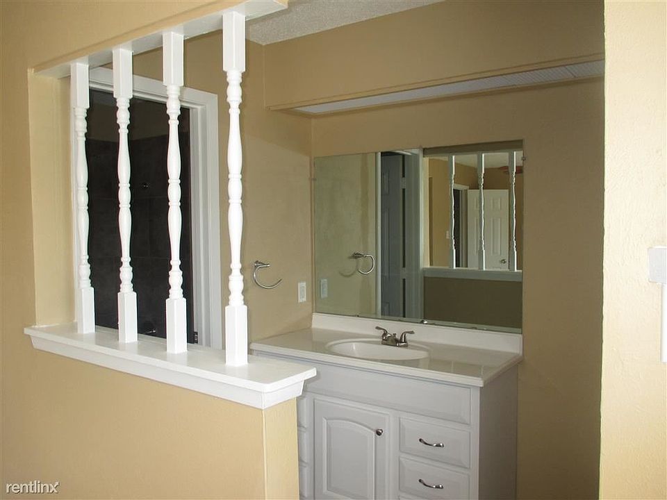 1st image of 610 Brian Dr