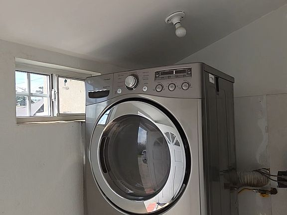 5th image of 4008 Rockwood St #4008