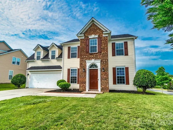 12802 Walking Stick Dr, Charlotte, NC 28278