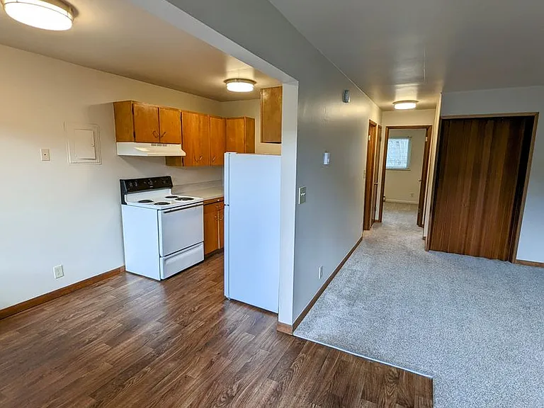 Welcome to Parkwood Apartments! — Photo 12