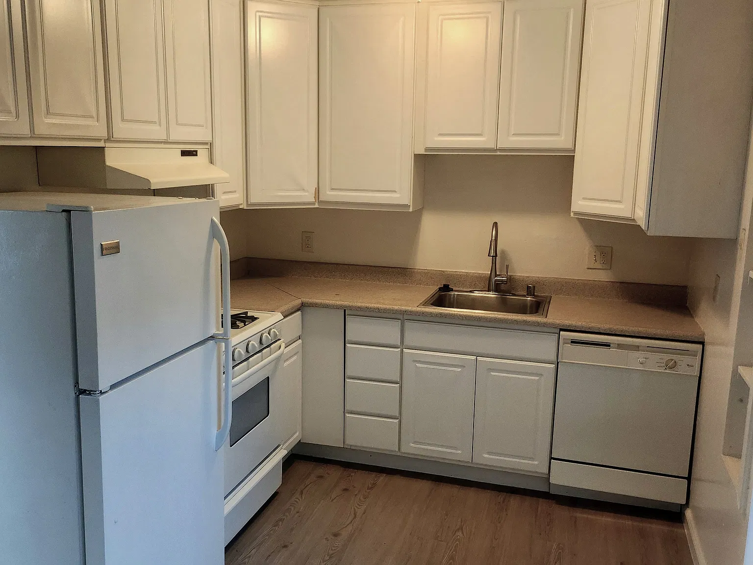 1 bed, 650 sqft, $1,495 — Photo 2