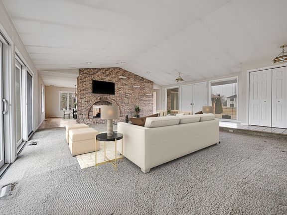 3rd image of 13 Lexington Rd