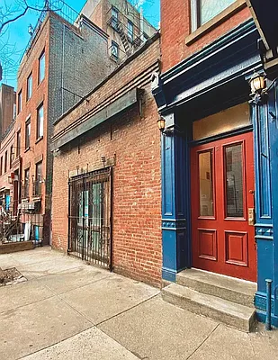 Rented by Waverly Realty Associates | media 7