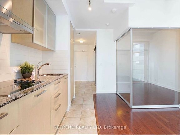 4th image of 12 York St Unit 3101