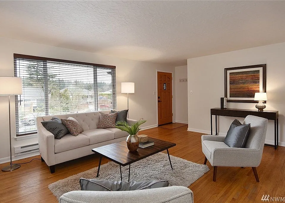 Living room, front entrance
