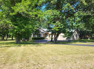 10120 E Hickory Ridge Dr, Rochelle, IL 61068