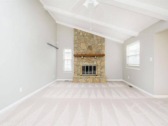 5th image of 3021 Horse Hill West Dr