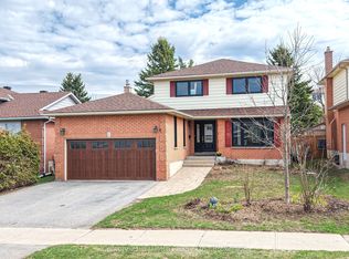 8 Carmichael Ct, Orillia, ON L3V7R6