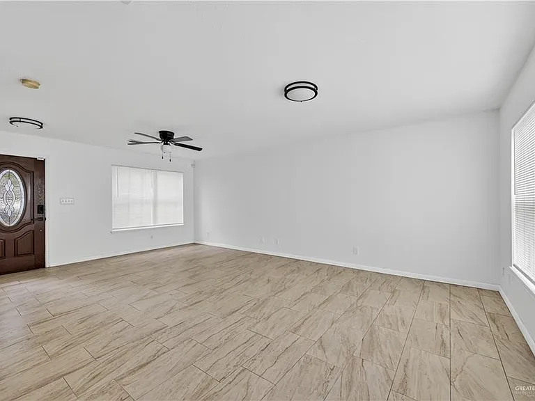 1729 W Jefferson St — Photo 3