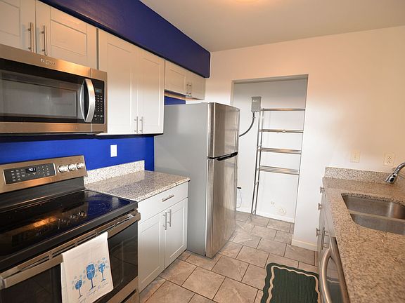 2nd image of 722 Lesner Ave APT 107